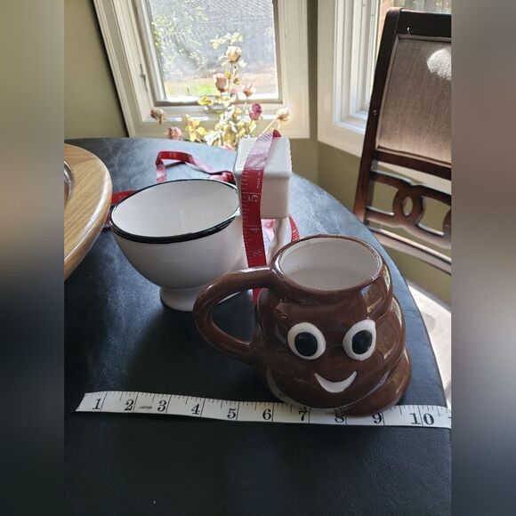 Novelty Mugs (2) - Picture 9 of 10